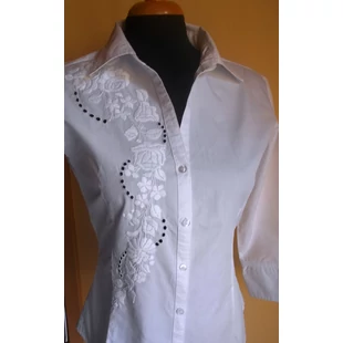 Fehéren fehérrel hímzett  női ing /hosszú ujjú