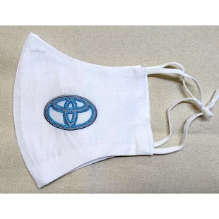 Hímzett maszk /Toyota fehér