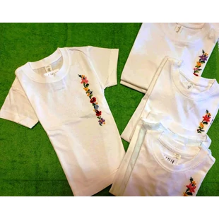 rövid ujjú hímzett gyerekpóló