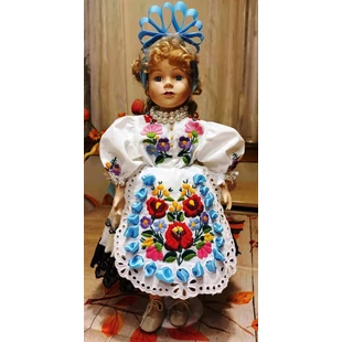 42-cmes porcelán baba ,kék szalagos