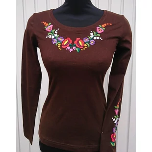 Csoki-barna hosszú ujjú női póló