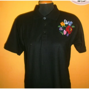 Hímzett galléros férfi póló /fekete