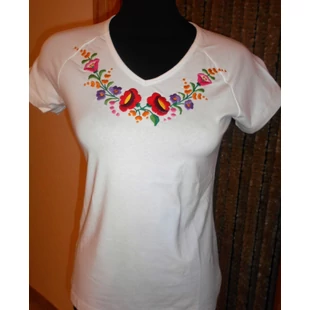 Fehér V nyakú póló